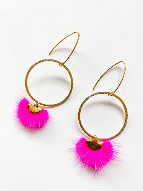 Fan girl Feather Earrings - Hot Pink - shoptheexchange