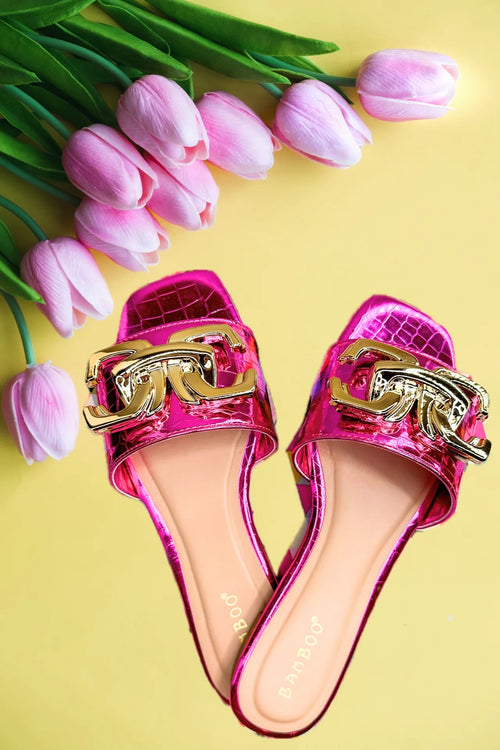 SLIP ON LEATHER GOLD CHAIN SANDALS IN GOLD PINK