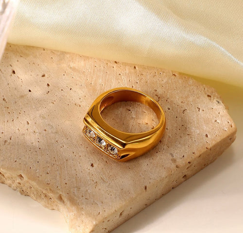 THE 3 DIAMOND RING